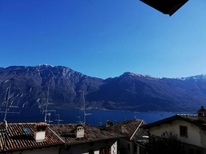 CASA MARIA lafinestrasulgarda